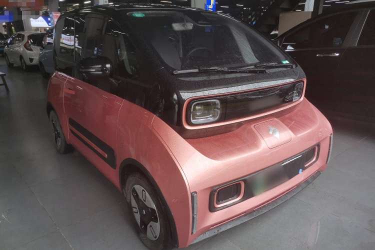 Used Baojun E300 2020 Plus Interstellar Future Edition Front Right 45 Deg