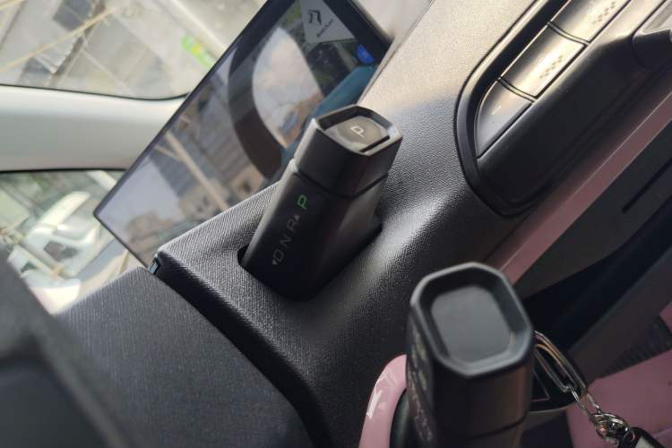 Used Baojun E300 2020 Star Travel Edition Gear Lever