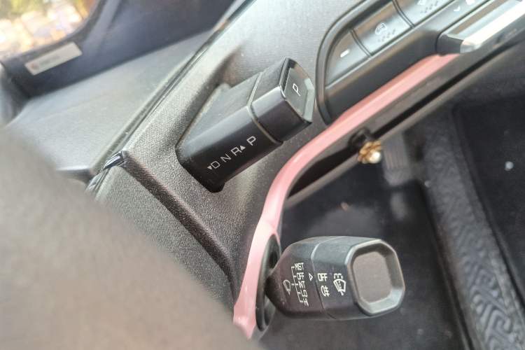 Used Baojun E300 2020 Plus Interstellar Smart Edition Gear Lever
