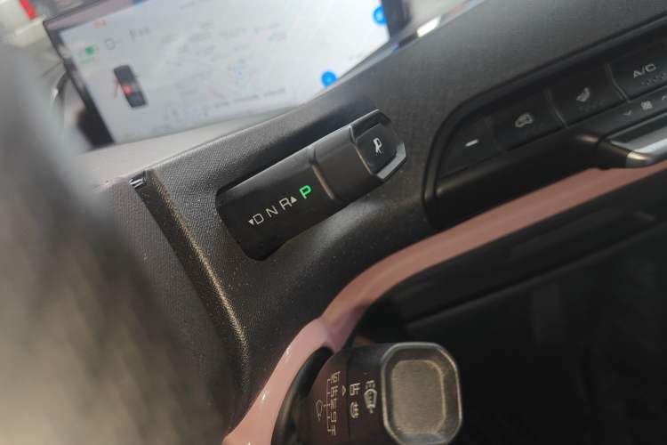Used Baojun E300 2020 Plus Interstellar Smart Edition Gear Lever