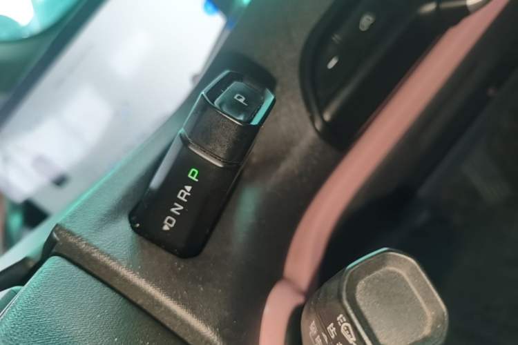 Used Baojun E300 2020 Plus Starry Intelligence Edition Gear Lever