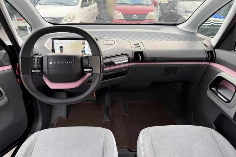 Used Baojun E300 2020 Plus Interstellar Smart Edition Interior 1