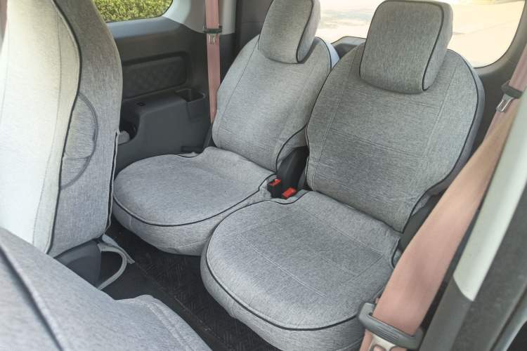 Used Baojun E300 2020 Plus Interstellar Smart Edition Interior 4