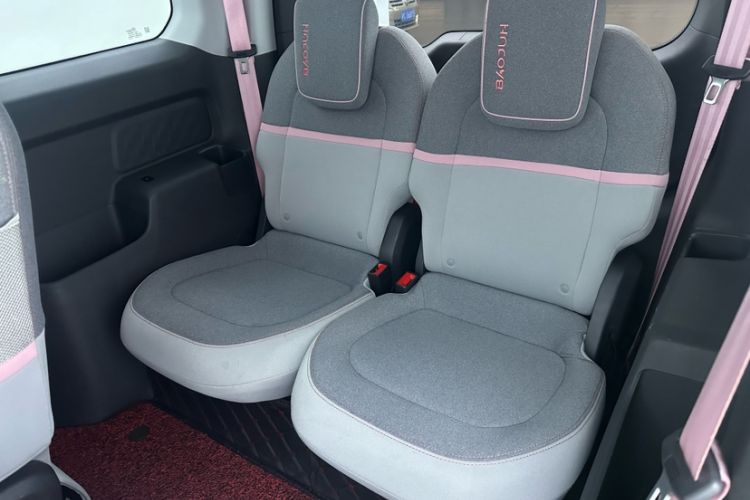 Used Baojun E300 2020 Plus Interstellar Smart Edition Interior 4