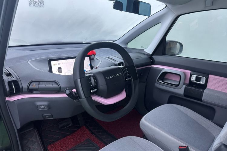 Used Baojun E300 2020 Plus Interstellar Smart Edition Interior 9