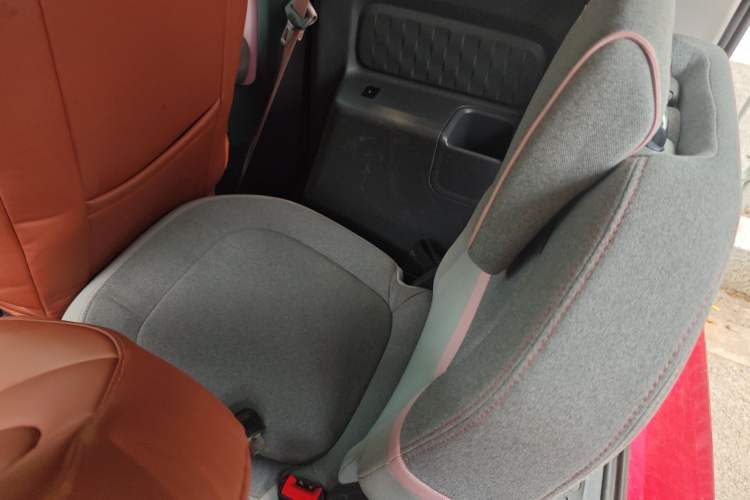 Used Baojun E300 2020 Starry Intelligence Edition Left Rear Seat