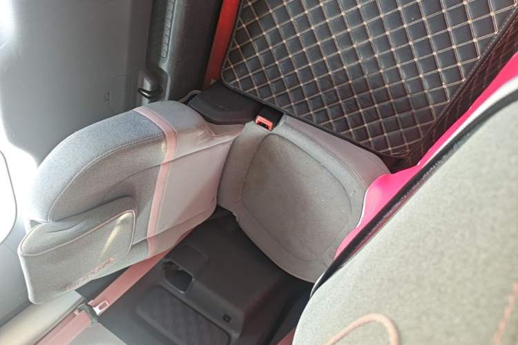 Used Baojun E300 2020 Starry Intelligence Edition Left Rear Seat