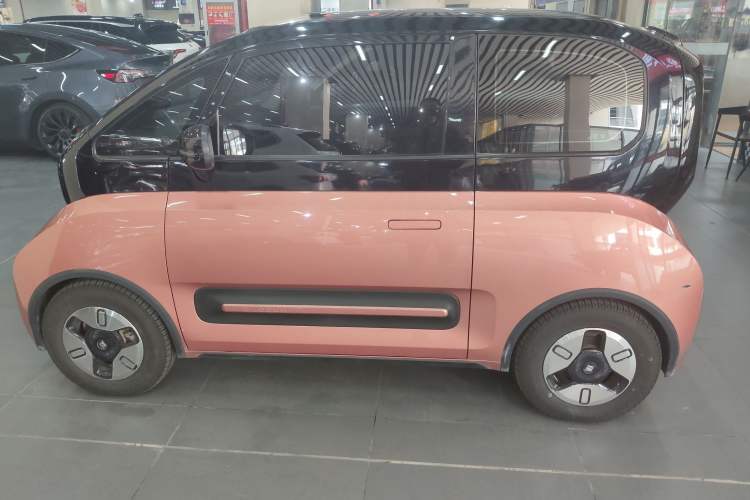 Used Baojun E300 2020 Plus Interstellar Smart Edition Left Side