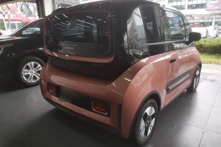 Used Baojun E300 2020 Plus Interstellar Future Edition Rear Right 45 Deg