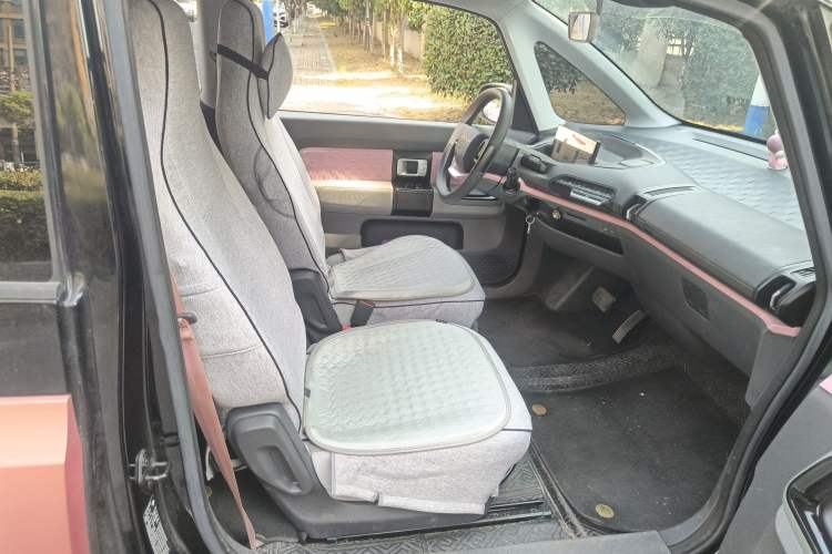 Used Baojun E300 2020 Plus Interstellar Smart Edition Right Front Seat