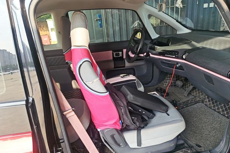 Used Baojun E300 2020 Starry Intelligence Edition Right Front Seat