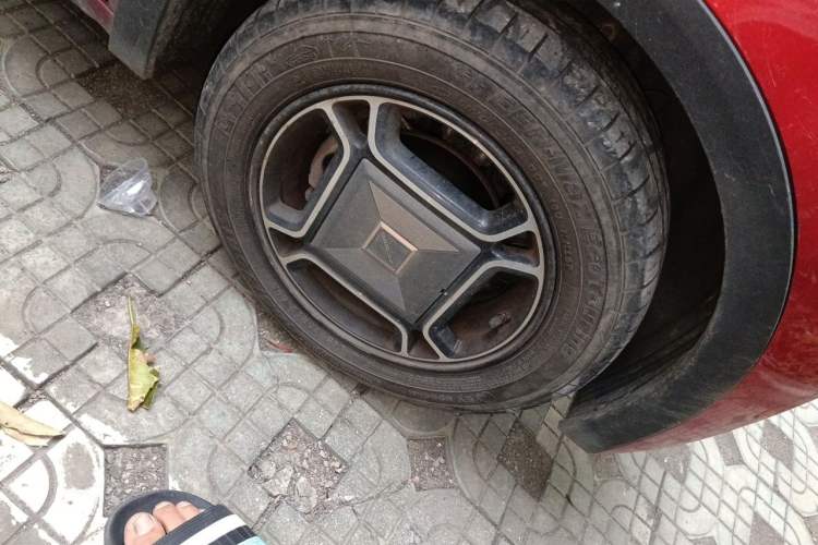 Used Baojun E300 2020 Starry Intelligence Edition Right Front Wheel Hub