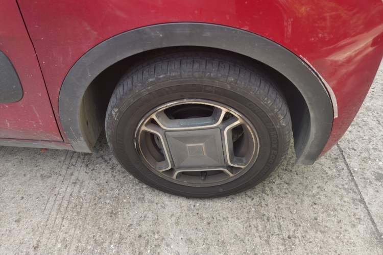 Used Baojun E300 2020 Starry Intelligence Edition Right Front Wheel Hub