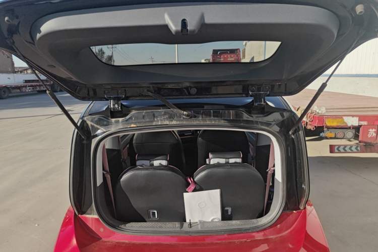 Used Baojun E300 2020 Plus Interstellar Smart Edition Trunk