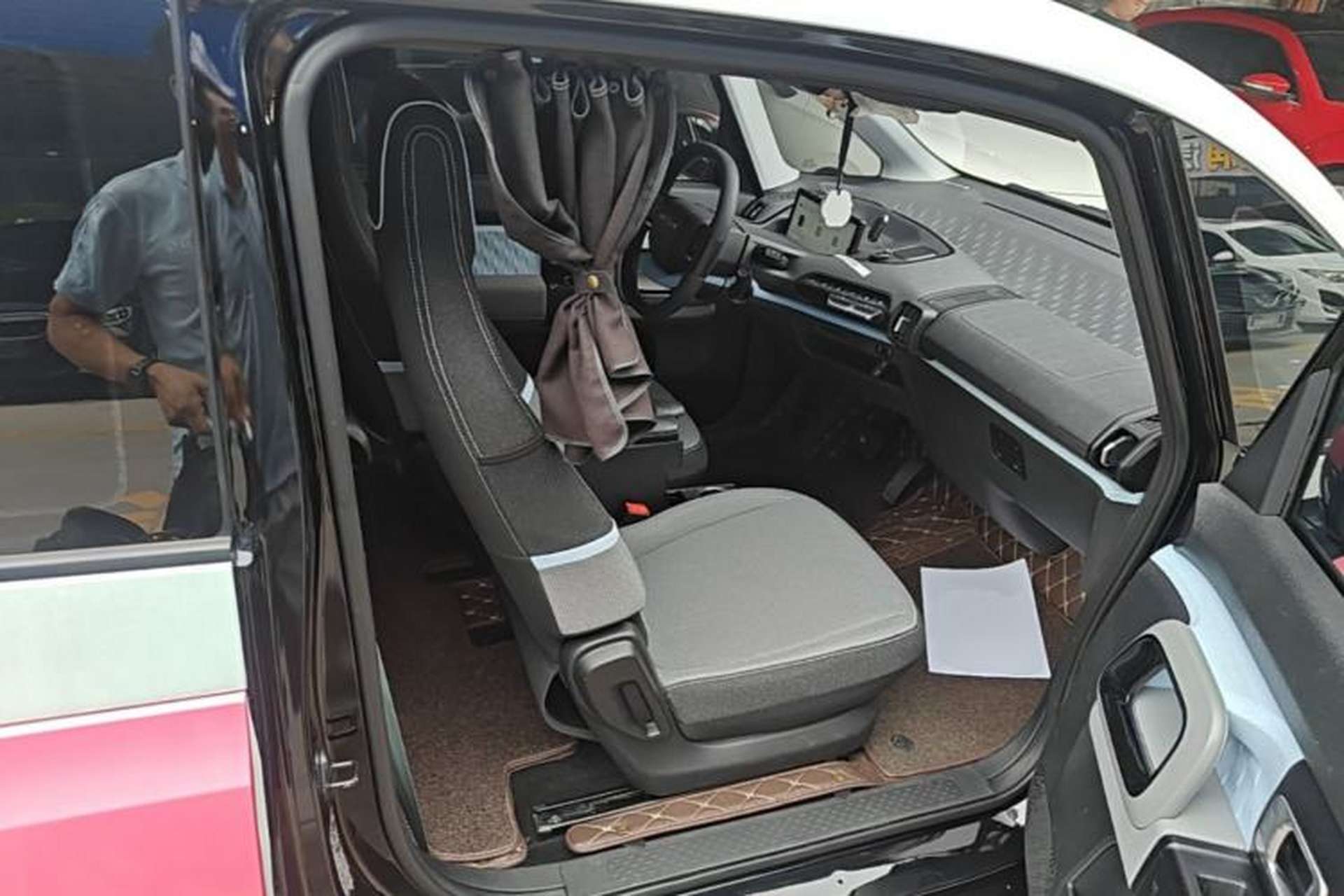 Used Baojun E300 2020 Plus Starry Intelligence Edition Right Front Seat