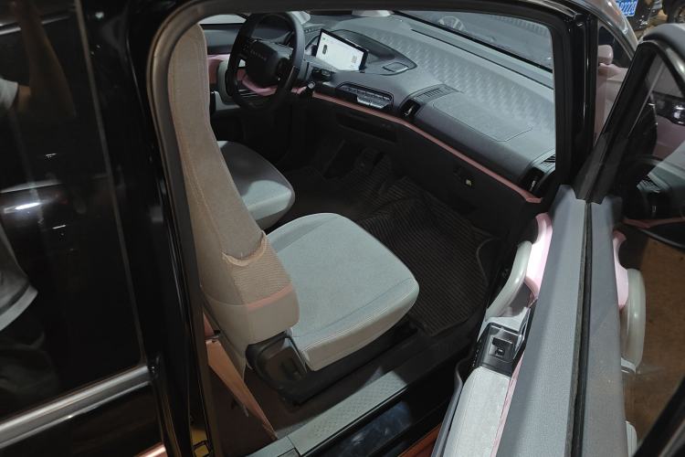Used Baojun E300 2020 Starry Intelligence Edition Right Front Seat