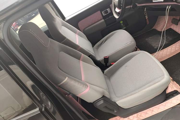 Used Baojun E300 2020 Plus Interstellar Smart Edition Right Front Seat