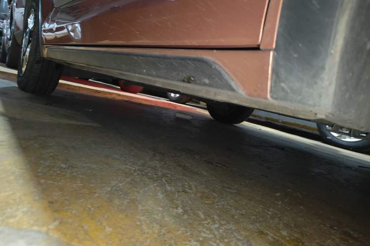 Used Baojun E300 2020 Starry Intelligence Edition Right Side Sill