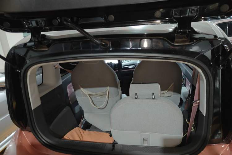 Used Baojun E300 2020 Starry Intelligence Edition Trunk