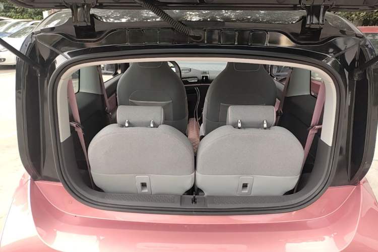 Used Baojun E300 2020 Plus Interstellar Smart Edition Trunk