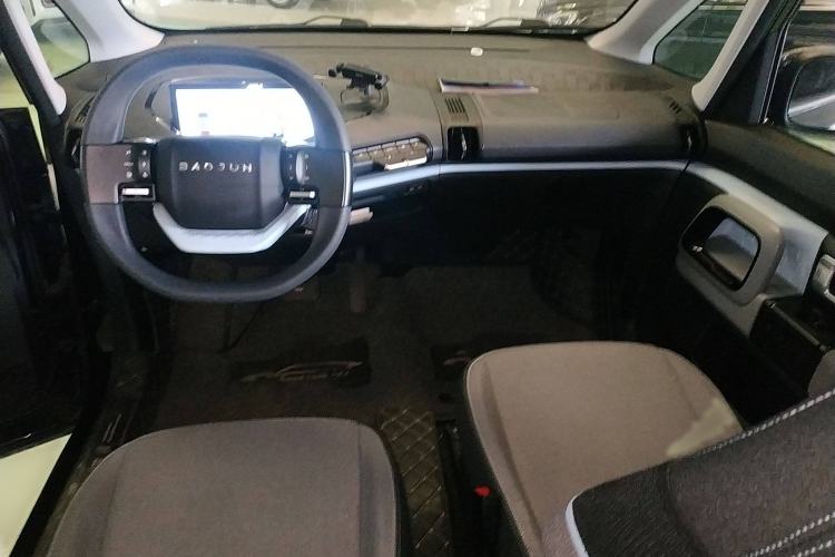 Used Baojun E300 2020 Star Travel Edition Audio And AC Panel