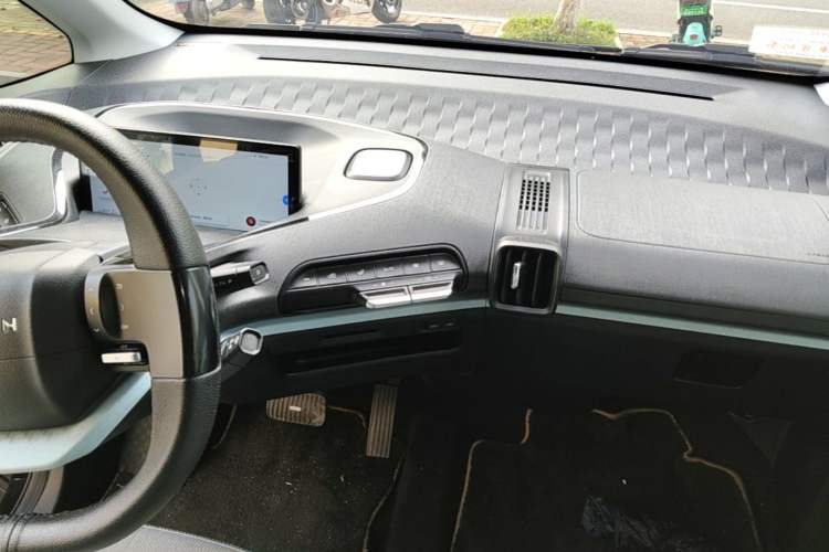 Used Baojun E300 2020 Plus Starry Intelligence Edition Audio And AC Panel