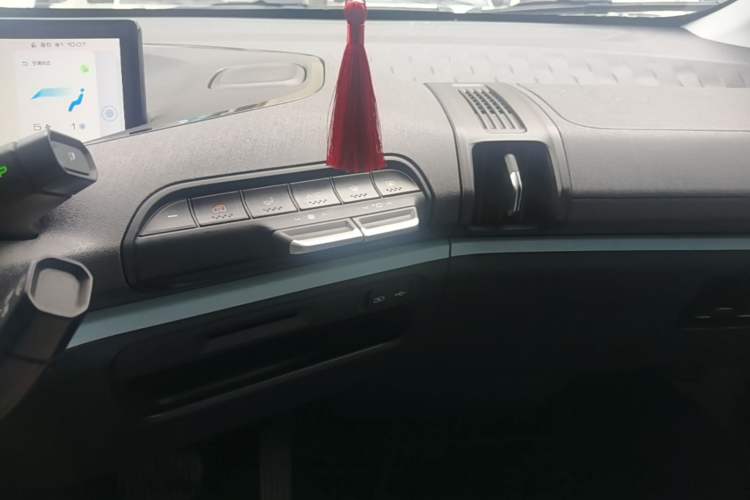 Used Baojun E300 2020 Interstellar Future Edition Audio And AC Panel