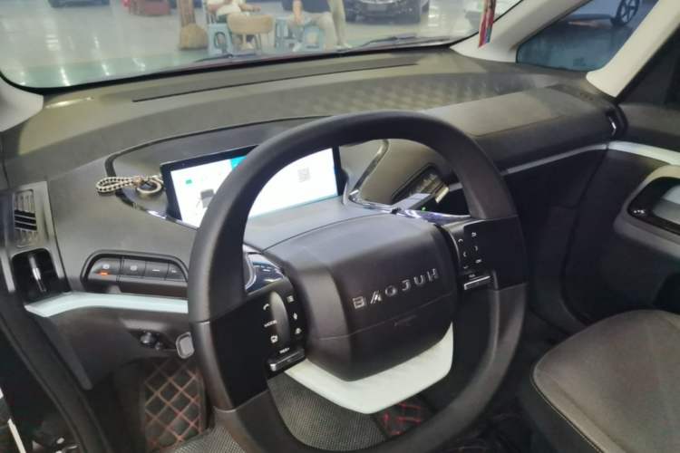 Used Baojun E300 2020 Starry Intelligence Edition Center Console