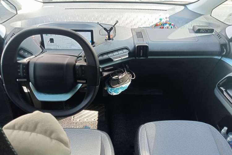 Used Baojun E300 2020 Plus Starry Intelligence Edition Center Console