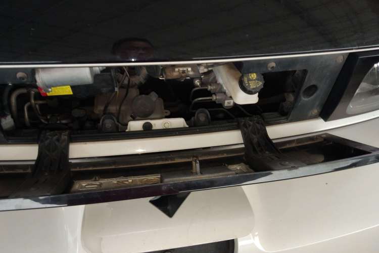 Used Baojun E300 2020 Plus Interstellar Smart Edition Engine Bay