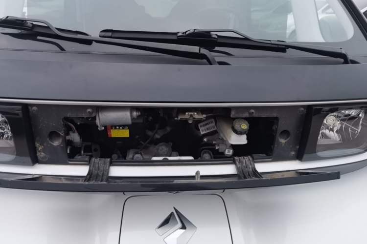 Used Baojun E300 2020 Plus Interstellar Smart Edition Engine Bay