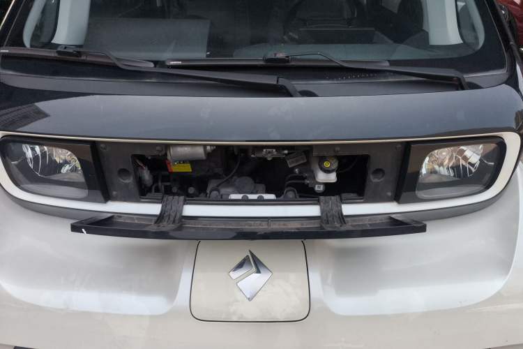 Used Baojun E300 2020 Plus Interstellar Smart Edition Engine Bay