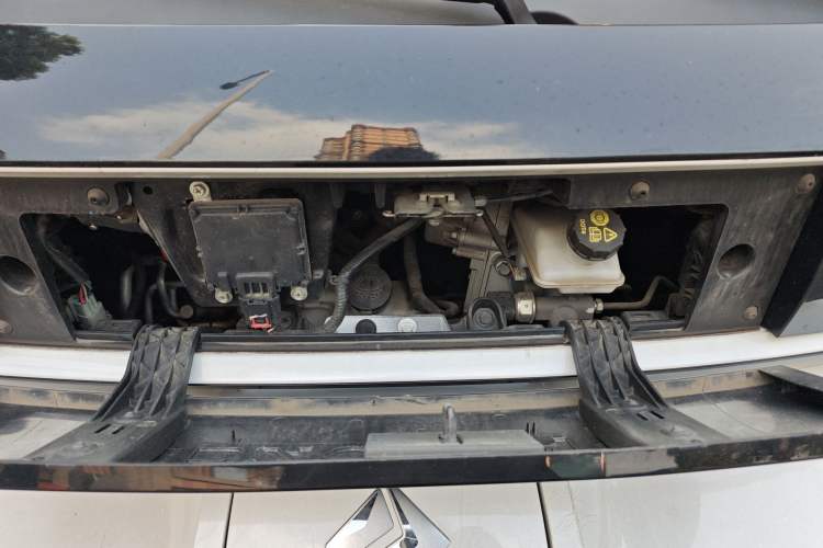 Used Baojun E300 2020 Starry Intelligence Edition Engine Bay
