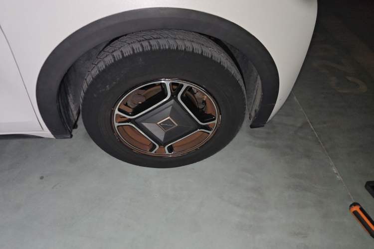 Used Baojun E300 2020 Starry Intelligence Edition Exterior 1