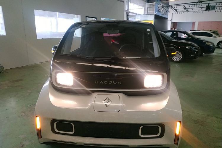 Used Baojun E300 2020 Star Travel Edition Exterior 1
