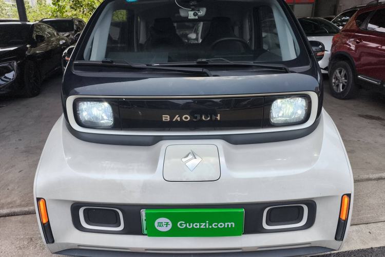 Used Baojun E300 2020 Plus Interstellar Smart Edition Exterior 1