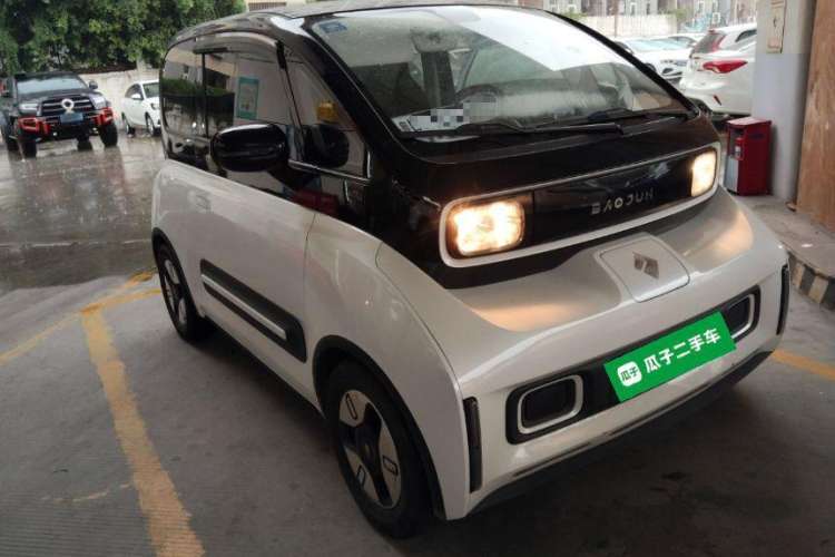 Used Baojun E300 2020 Plus Interstellar Smart Edition Exterior 2