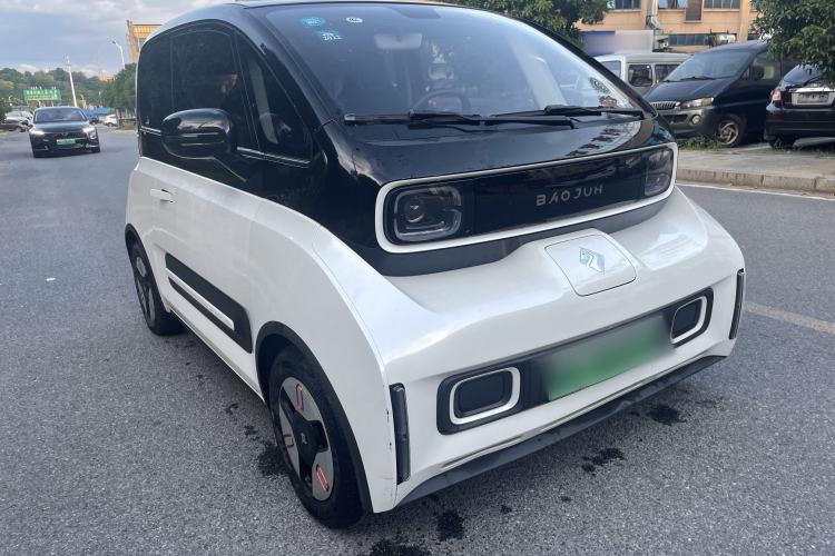 Used Baojun E300 2020 Plus Starry Intelligence Edition Exterior 2