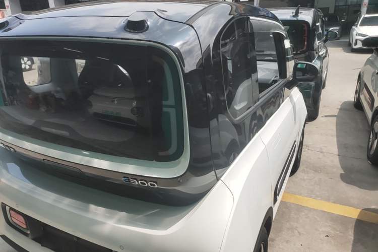 Used Baojun E300 2020 Star Travel Edition Exterior 3