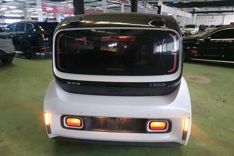 Used Baojun E300 2020 Star Travel Edition Exterior 4
