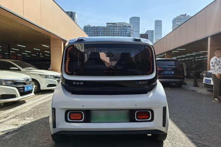 Used Baojun E300 2020 Plus Starry Intelligence Edition Exterior 4