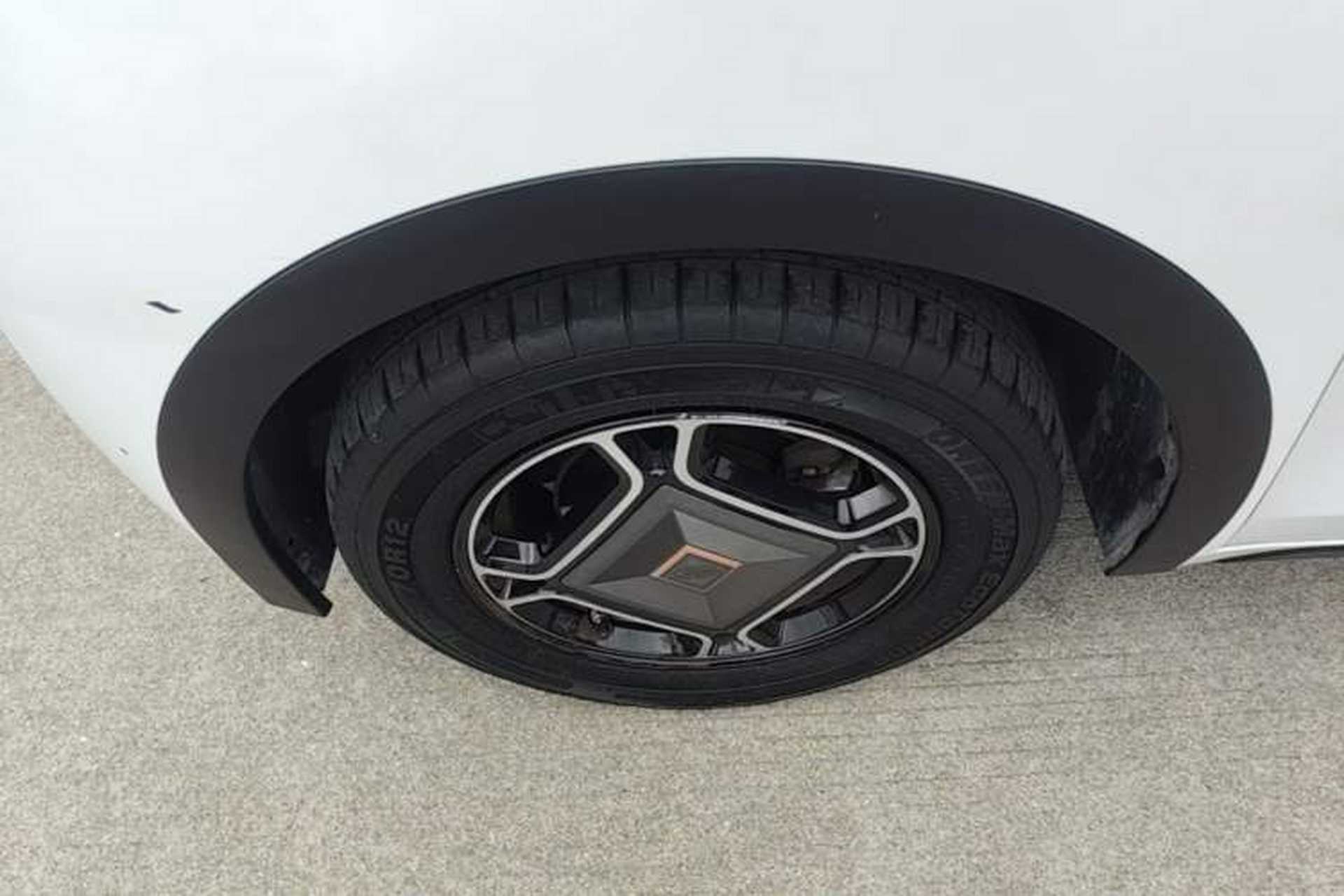 Used Baojun E300 2020 Starry Intelligence Edition Exterior 4