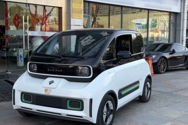 Used Baojun E300 2020 Plus Interstellar Smart Edition Exterior 5
