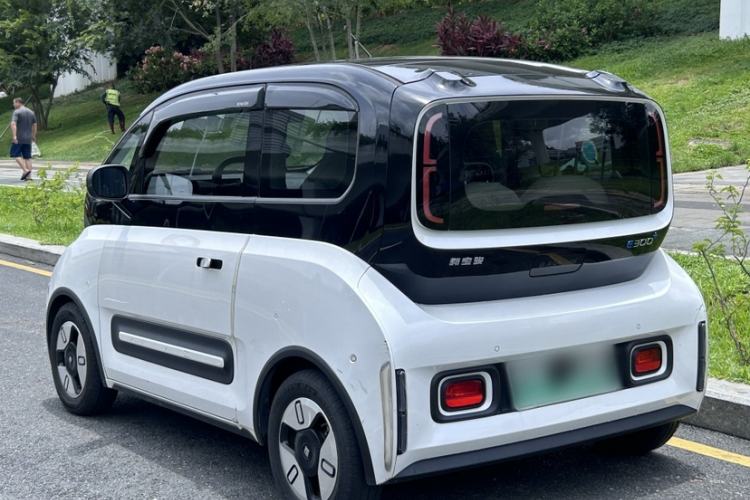 Used Baojun E300 2020 Plus Interstellar Future Edition Exterior 6