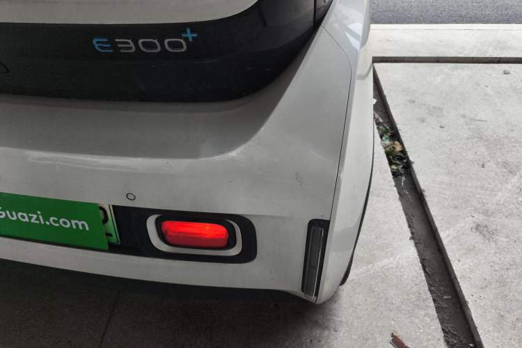 Used Baojun E300 2020 Plus Interstellar Smart Edition Exterior 6