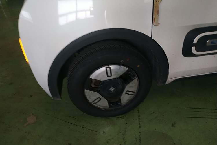 Used Baojun E300 2020 Star Travel Edition Exterior 8