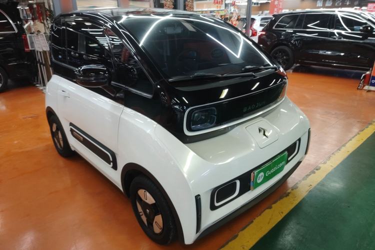 Used Baojun E300 2020 Starry Intelligence Edition Front Right 45 Deg