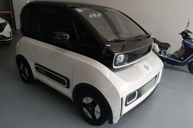 Used Baojun E300 2020 Star Travel Edition Front Right 45 Deg