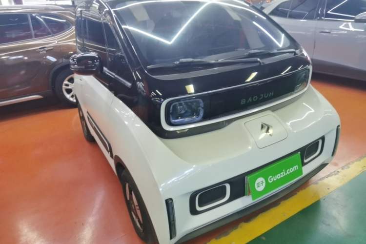 Used Baojun E300 2020 Starry Intelligence Edition Front Right 45 Deg