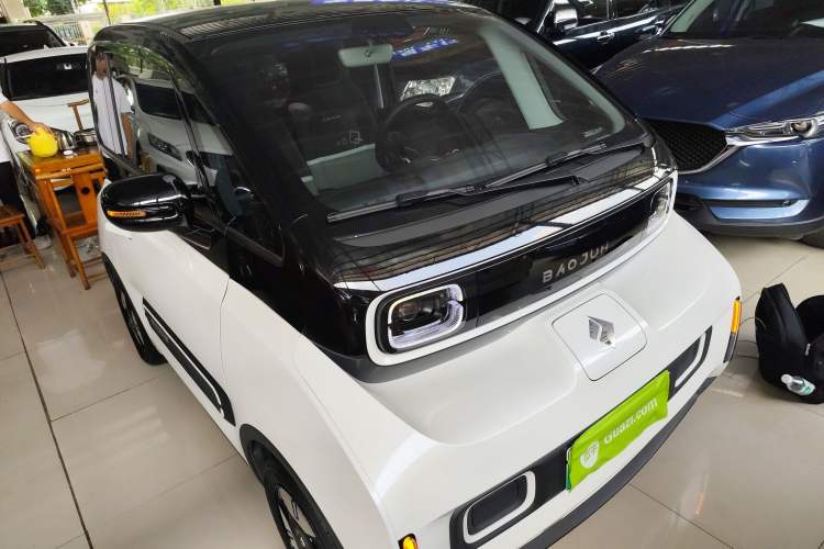 Used Baojun E300 2020 Starry Intelligence Edition Front Right 45 Deg